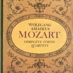 モーツァルト：弦楽四重奏曲全集 (スコア) 輸入楽譜 MOZART Complete String Quartets: Large Score 洋書